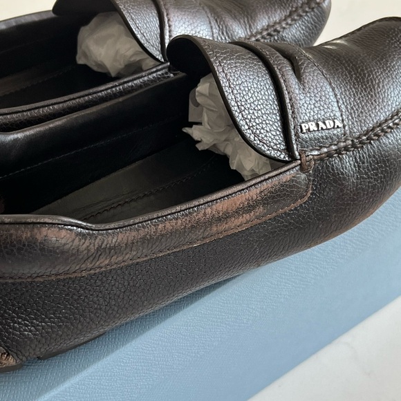 Prada Men’s Saffiano Leather Driving Loafers - Picture 9 of 14